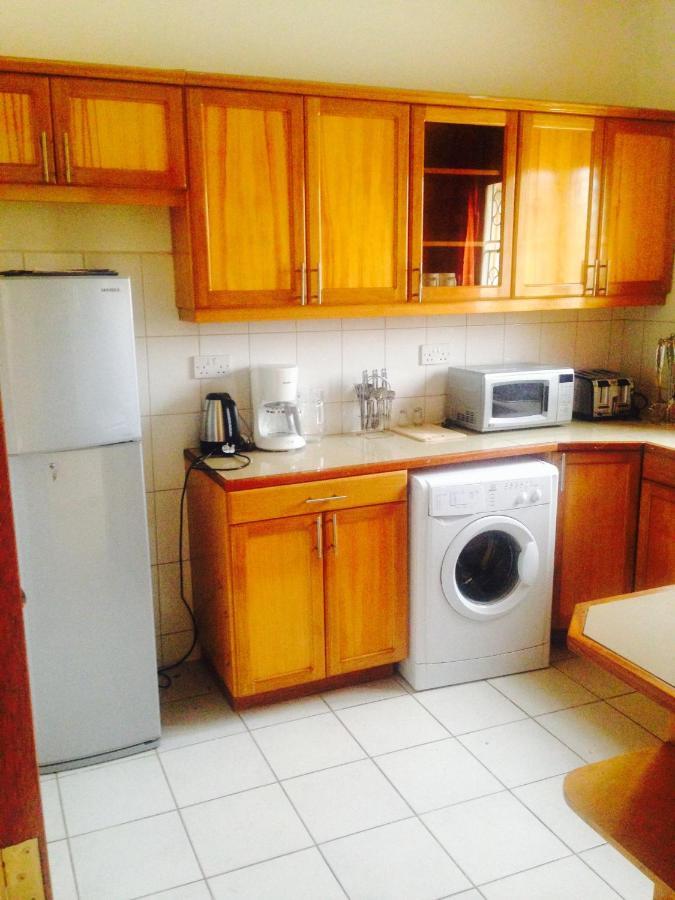 Corinya Serviced Apartments Entebbe Exteriör bild