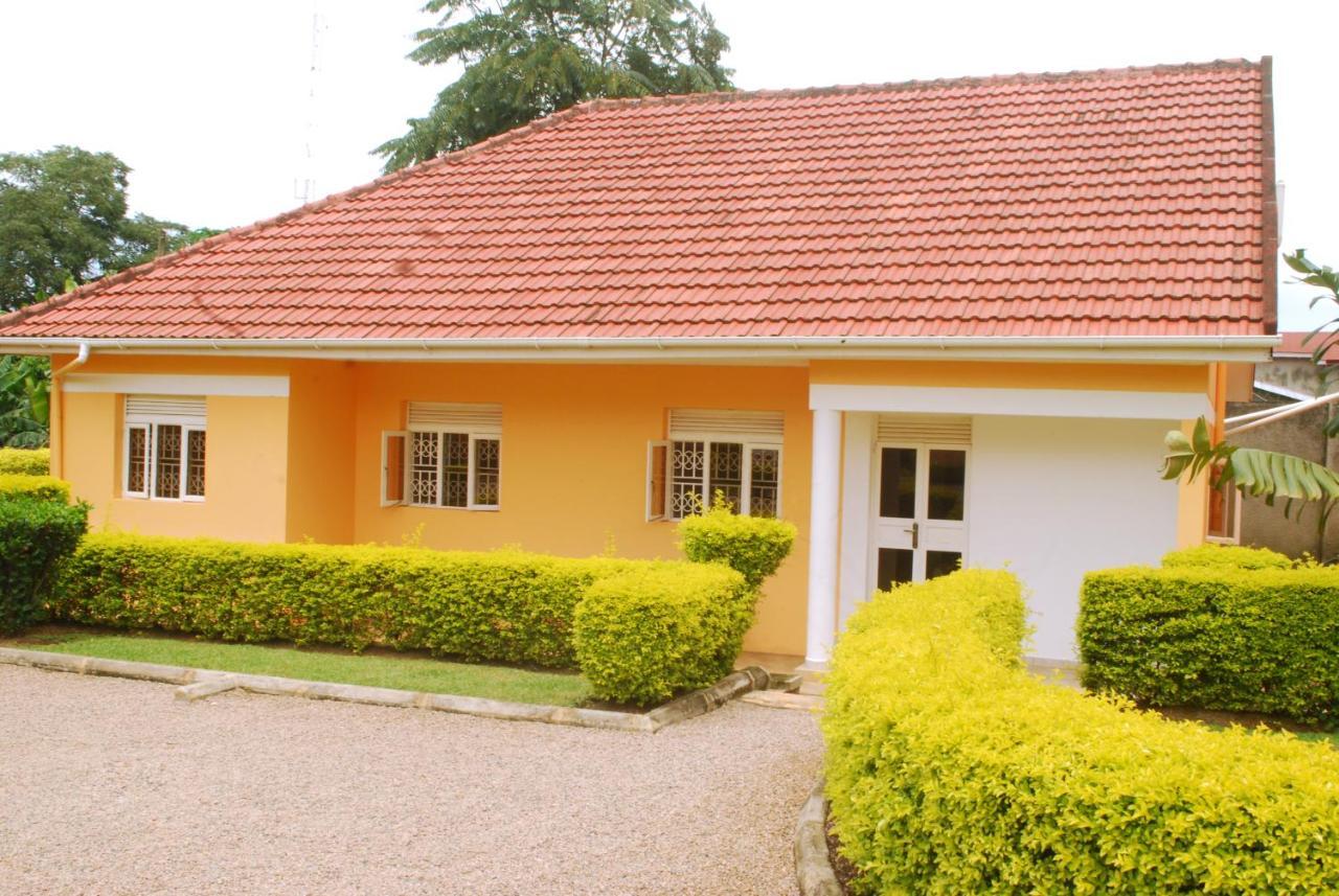 Corinya Serviced Apartments Entebbe Exteriör bild