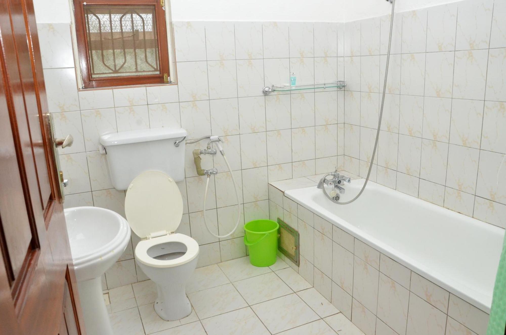 Corinya Serviced Apartments Entebbe Rum bild